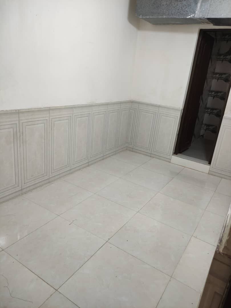 طبقه اول ششم بهمن