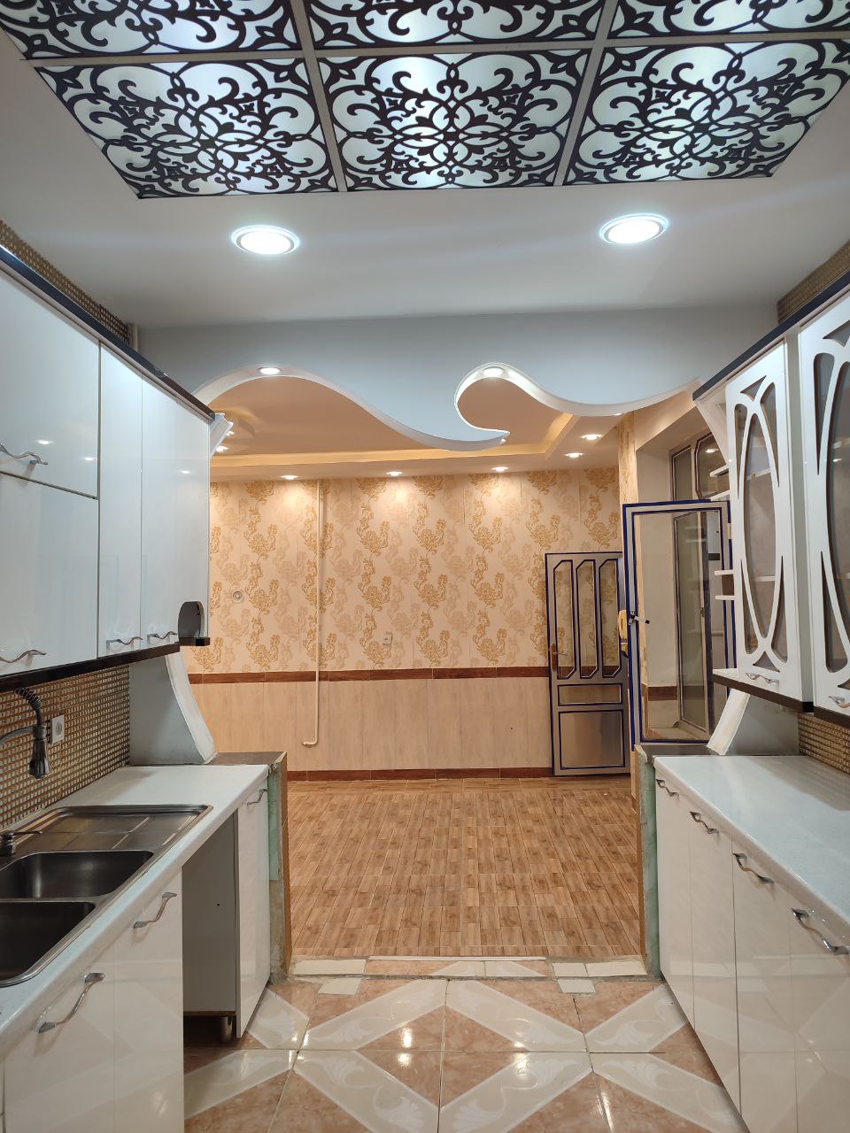 ساختمان یک طبقه روستای آهنگران