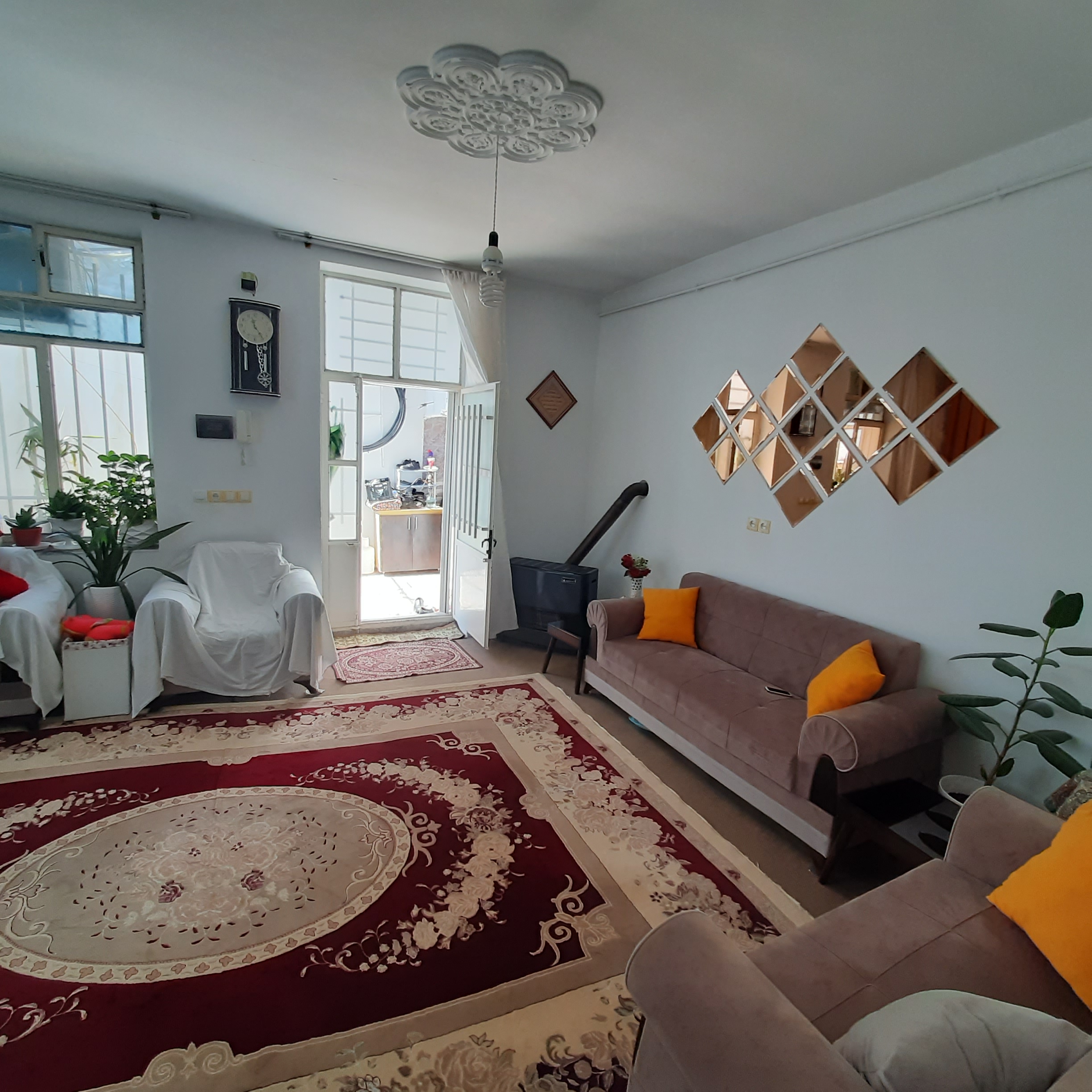 منزل مسکونی زرینجوب