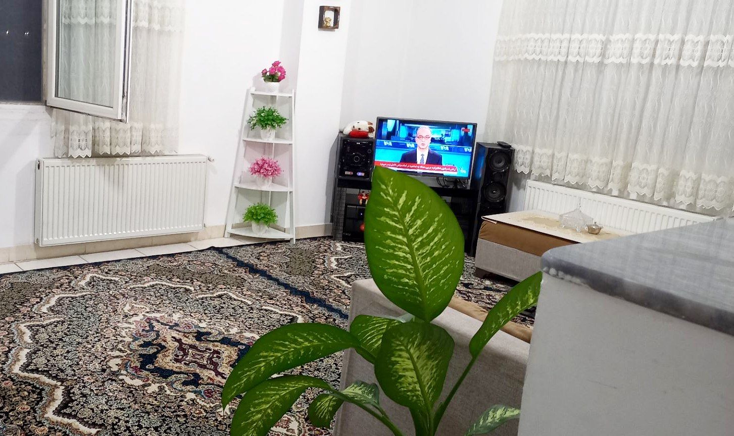 طبقه وسط شهرک ژوان تعاونی ۱۷ دو خوابه دو نبش